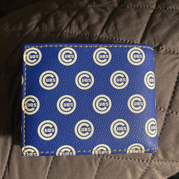 Cubs Dooney & Burke Wallet - Picture 7 of 7
